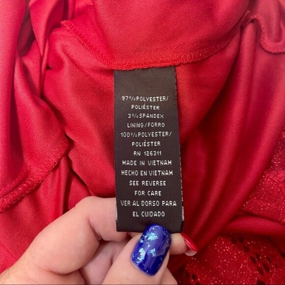 Ronni Nicole Red Lace Scalloped Edge Sheath Dress 6 Small - Picture 10 of 10